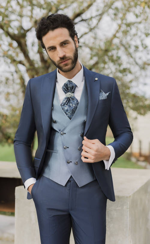 Traje de novio 2027 elegante para boda modelo 1